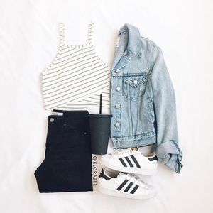 🌸5 for $20🌸 Criss-Cross High Neck Top